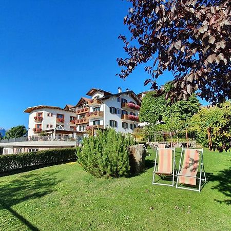 La Montanina Hotel In Val Di Non Malosco Bagian luar foto