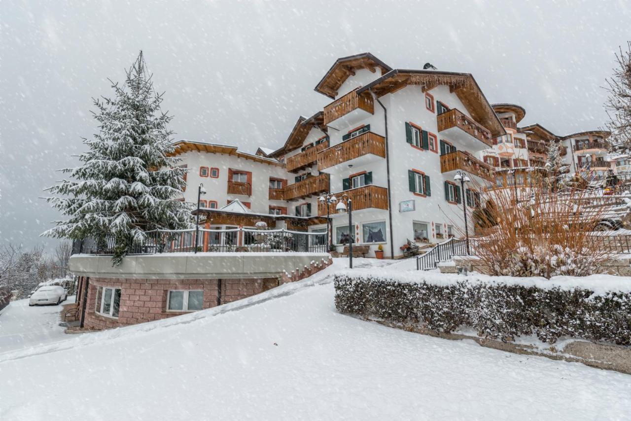 La Montanina Hotel In Val Di Non Malosco Bagian luar foto